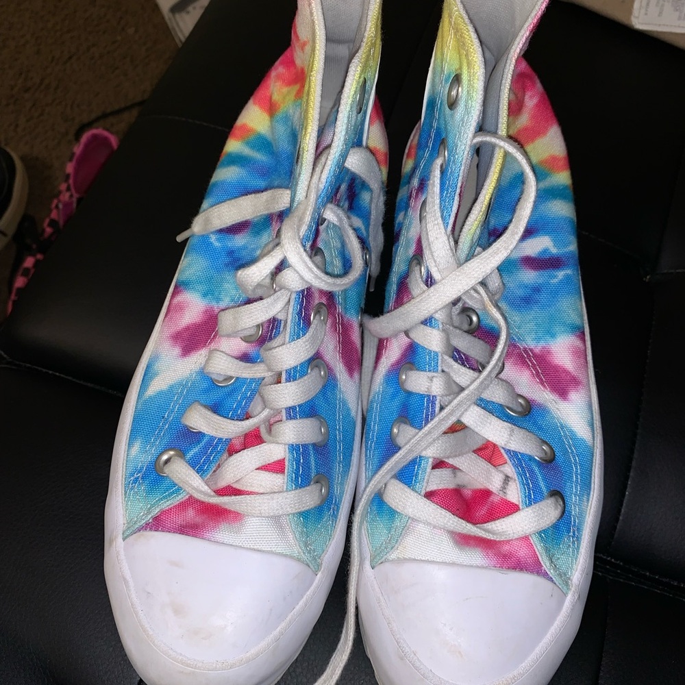 Converse